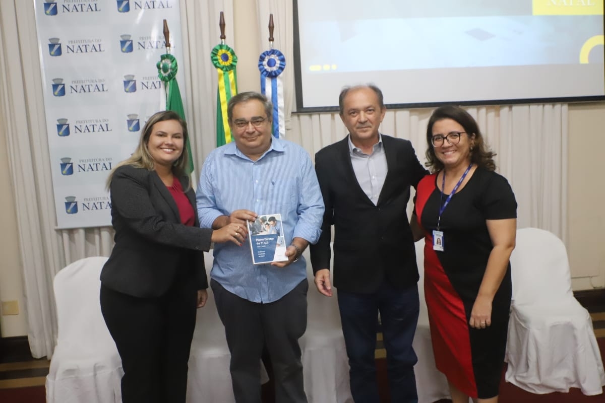 Álvaro Dias lança Plano Diretor de Tecnologia da Informação e empossa Conselho de C&T