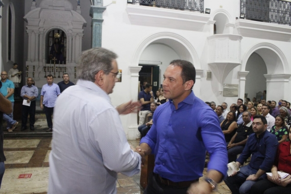 Prefeito participa de missa pelo aniversário do vereador Kléber Fernandes 