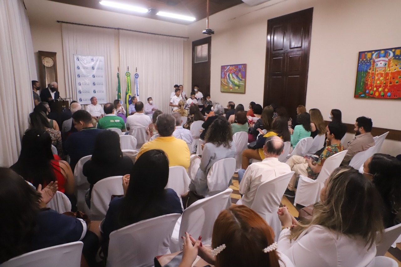 Novos conselheiros do Comdica tomam posse no Palácio Felipe Camarão