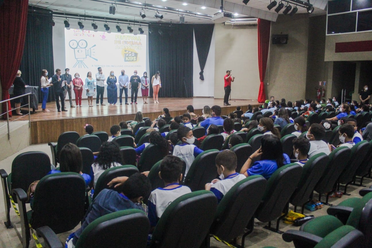 Estudantes da Rede Municipal participam do Festival de Cinema Acessível Kids