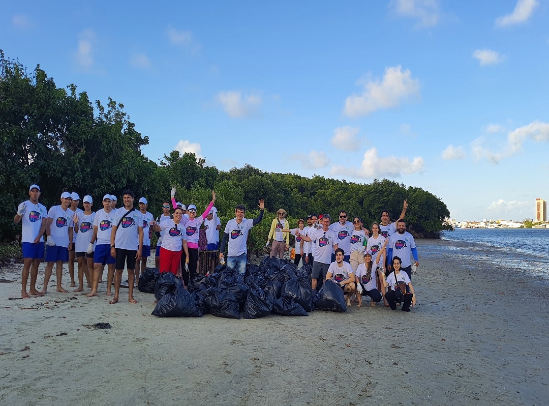 Mais de dez toneladas de resíduos foram recolhidas no dia Mundial de Limpeza das praias de Natal