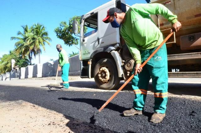 Operação tapa-buraco beneficia bairros da zona norte nesta segunda-feira (17)