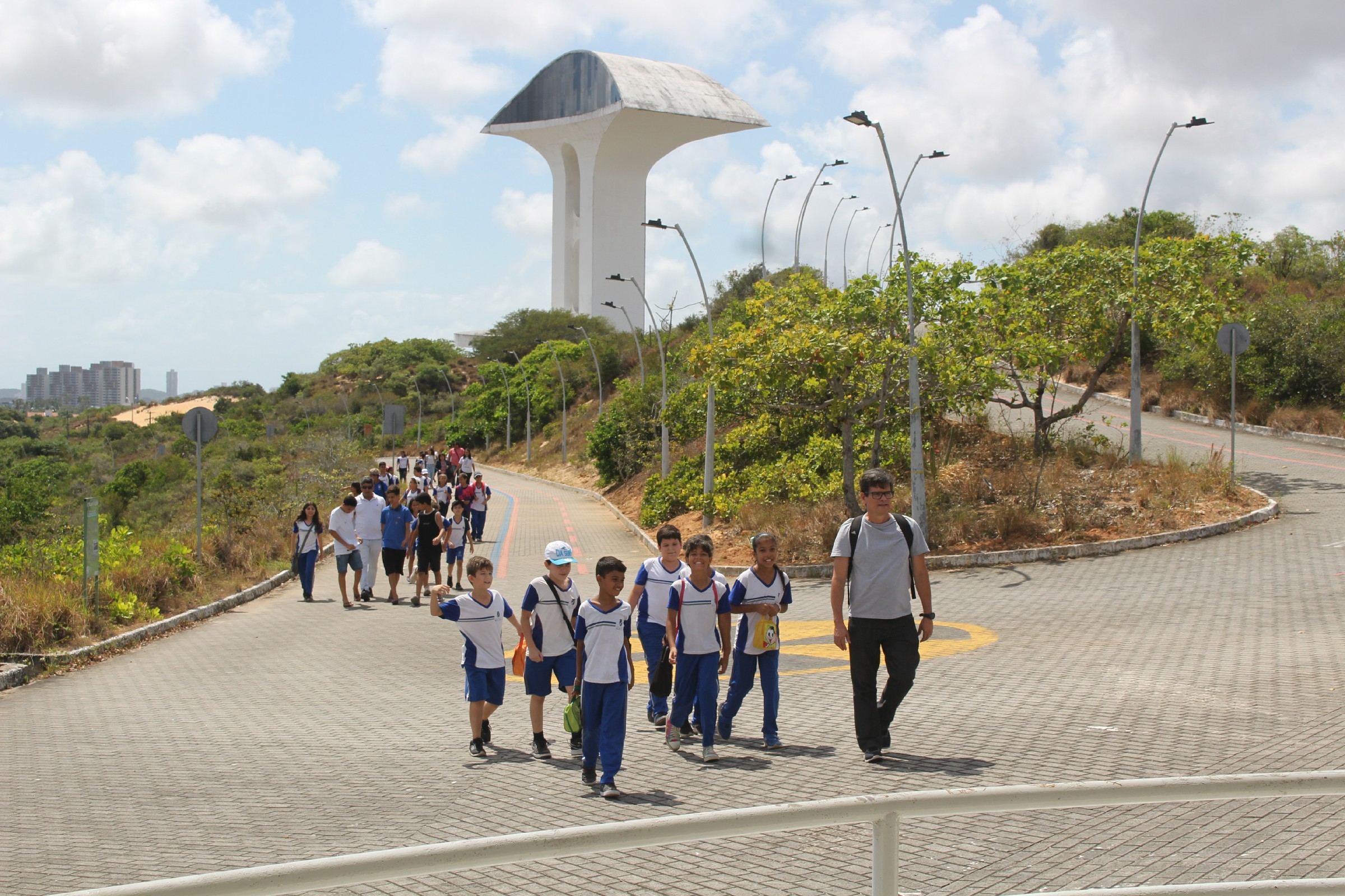 Estudantes realizam tour pelas Zonas de Proteção Ambiental de Natal