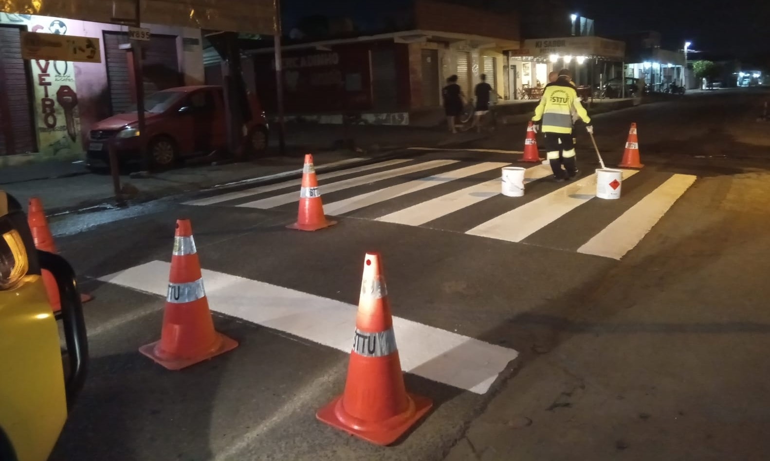 Avenida Boa Sorte é beneficiada com nova sinalização