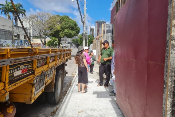 População da Amintas Barros recebe informações sobre padronização das calçadas