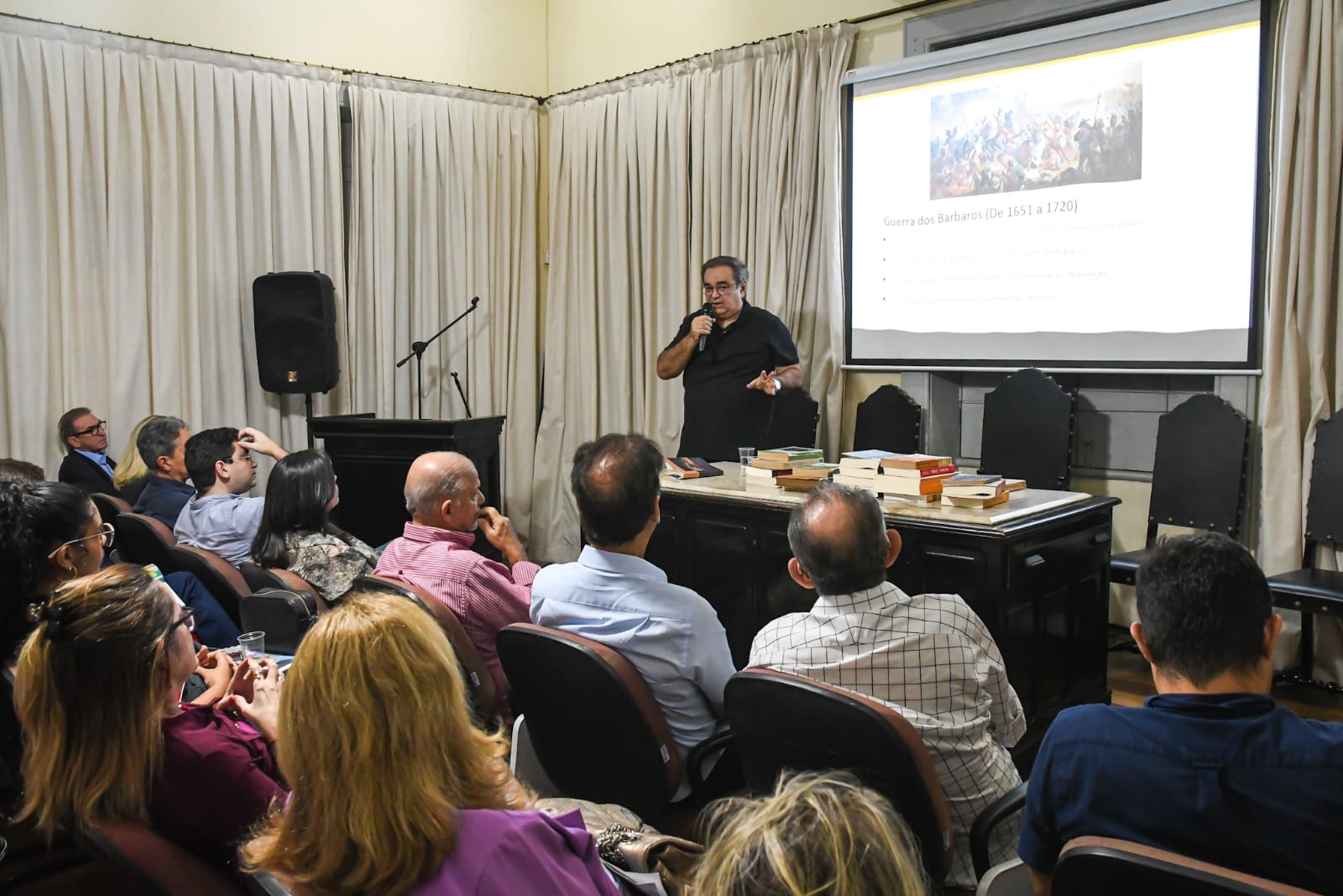 Prefeito ministra palestra sobre a Guerra dos Tamoios no IHGRN