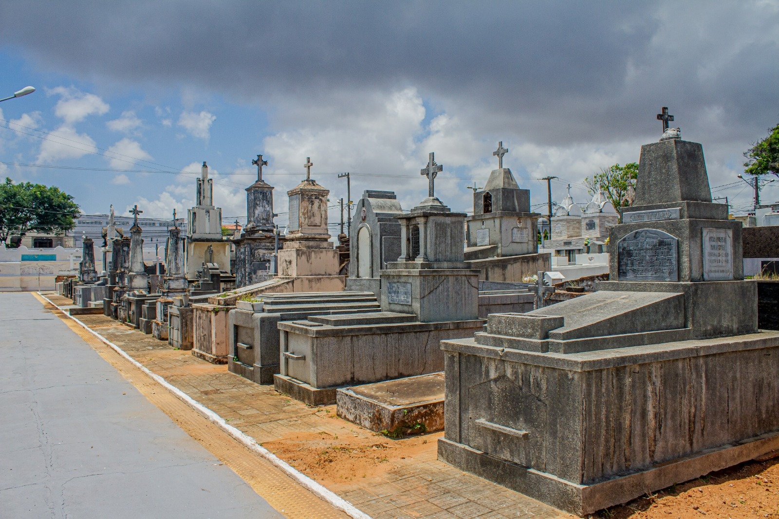Cemitérios de Natal têm horário normal para o Dia dos Pais