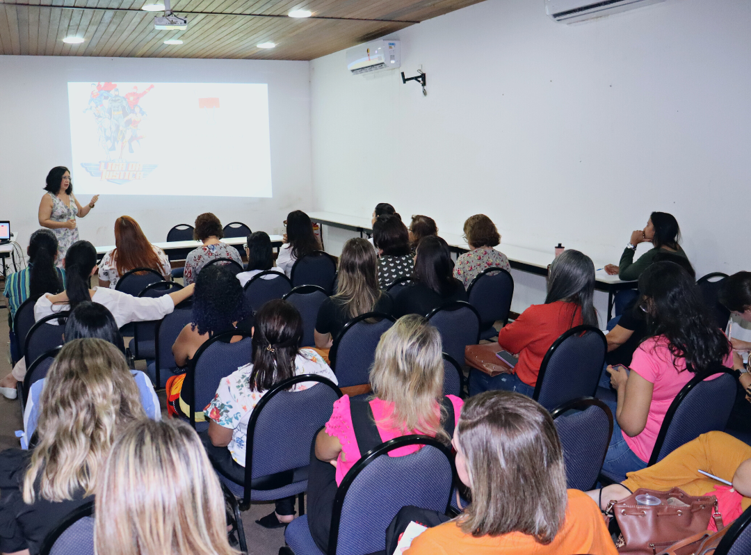   SMS realiza apresentação dos serviços do Centro Abraçar para os profissionais da saúde municipal