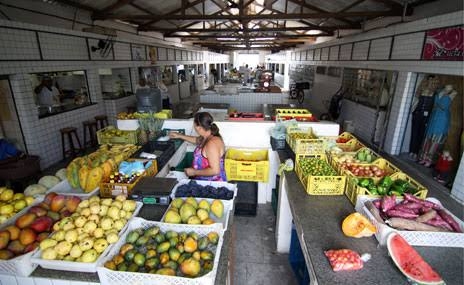 Semsur define horário de funcionamento de feiras e mercados no feriado dos Mártires