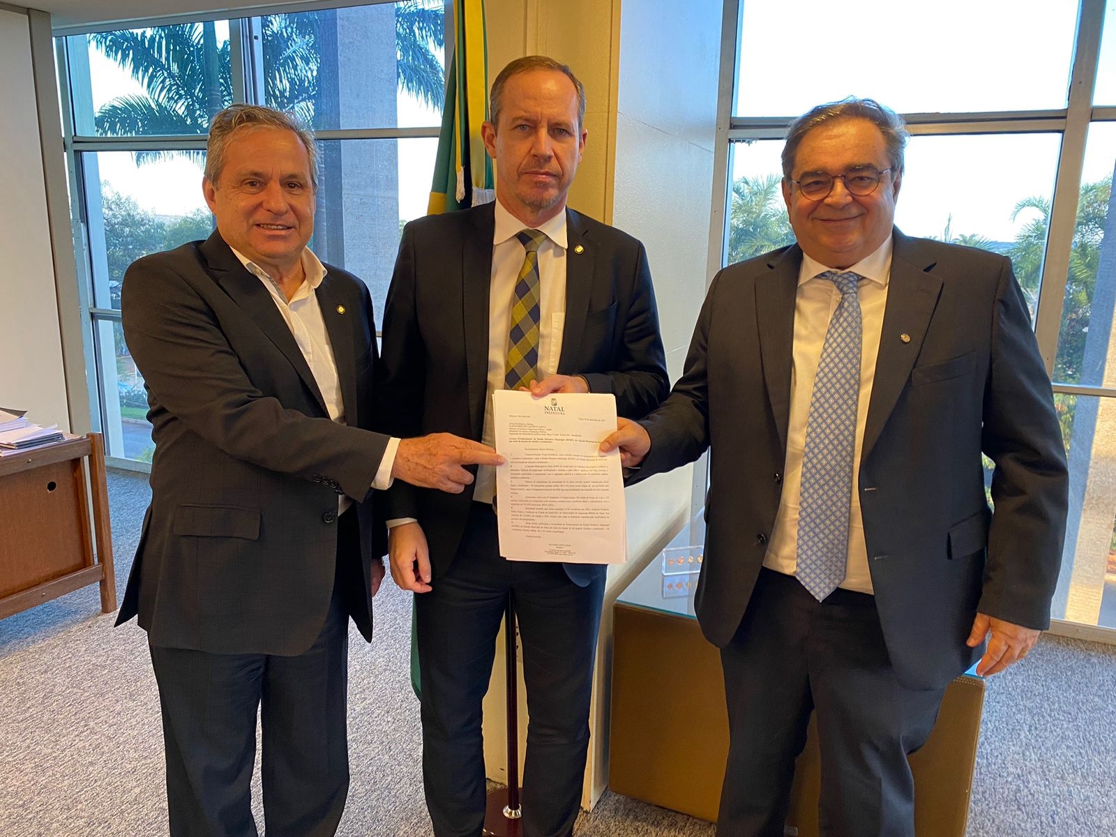 Álvaro Dias leva projetos de Natal a Ministérios da Justiça e do Esporte