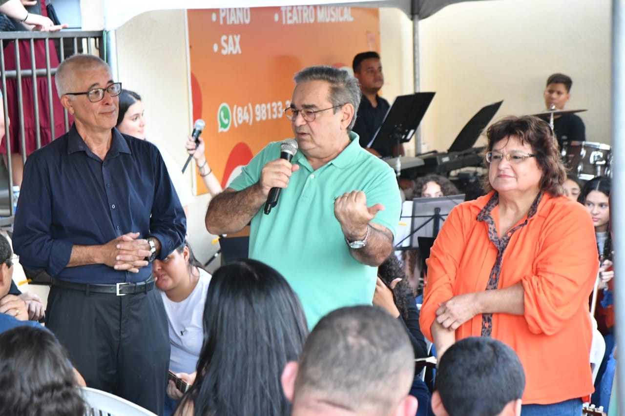 Prefeito participa de confraternização do projeto Casa Talento Social