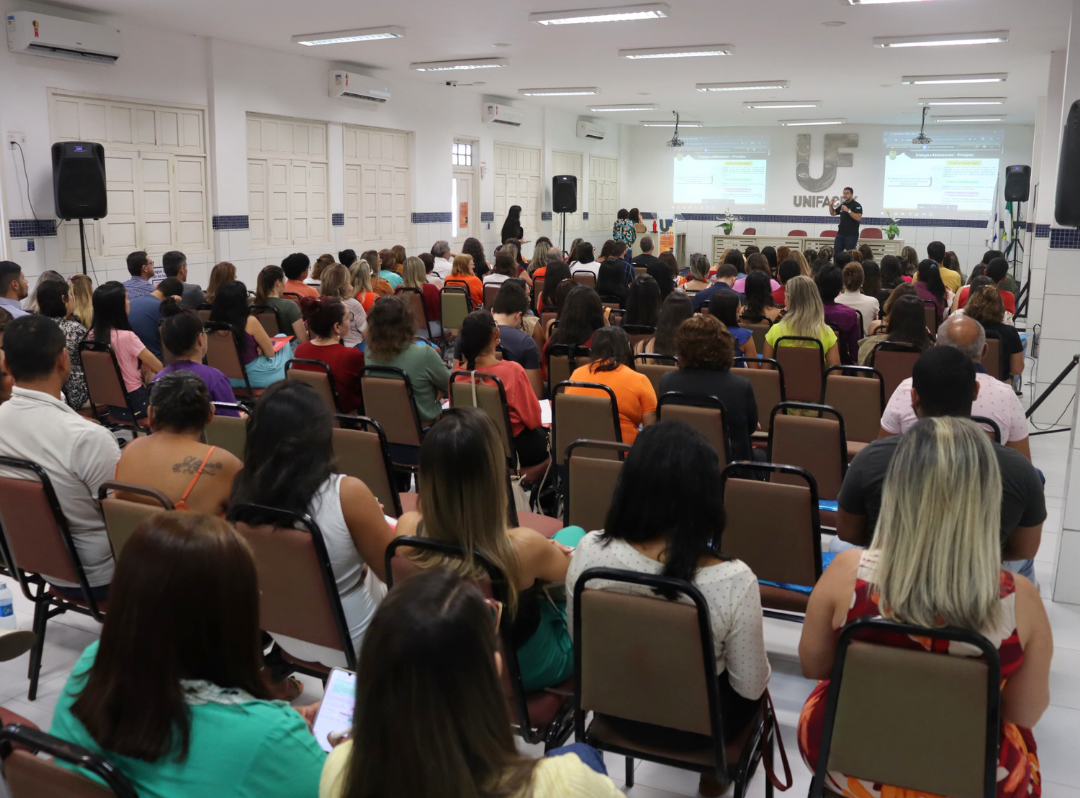 SMS Natal inicia o Maio Laranja com encontro sobre violência infantil