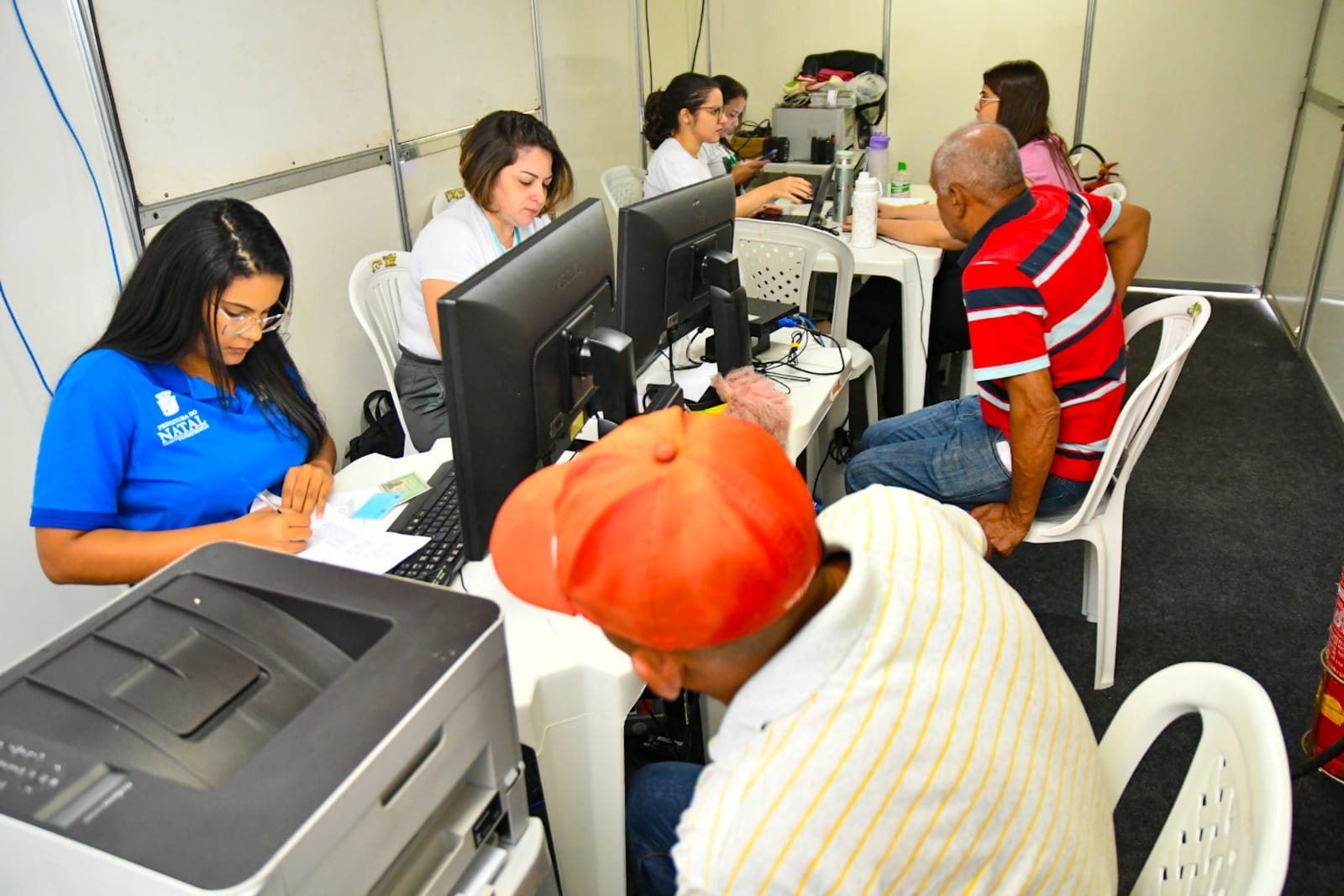 Secretaria Municipal de Trabalho e Assistência Social participa do projeto "Registre-se"