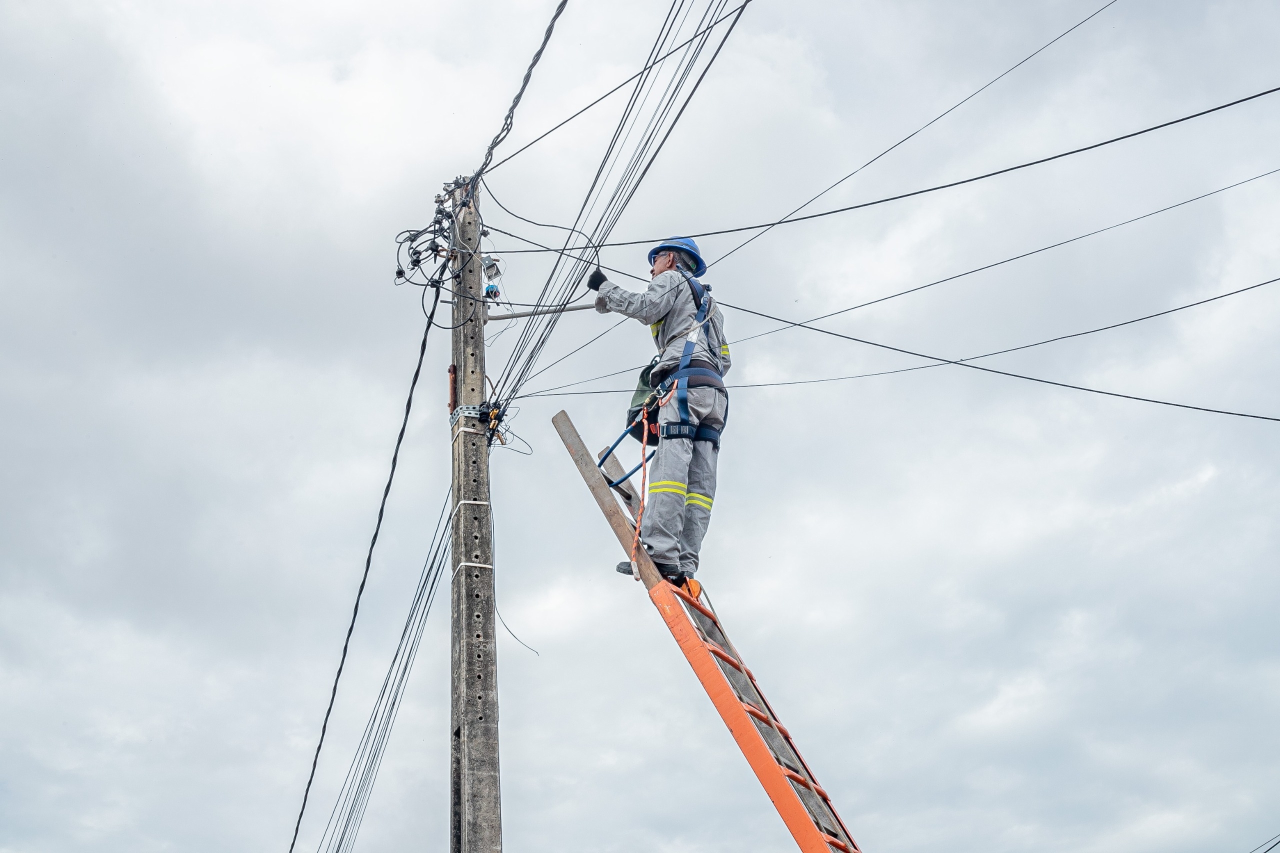 Gestão municipal já instalou quase 10 mil luminárias de LED em Natal neste ano