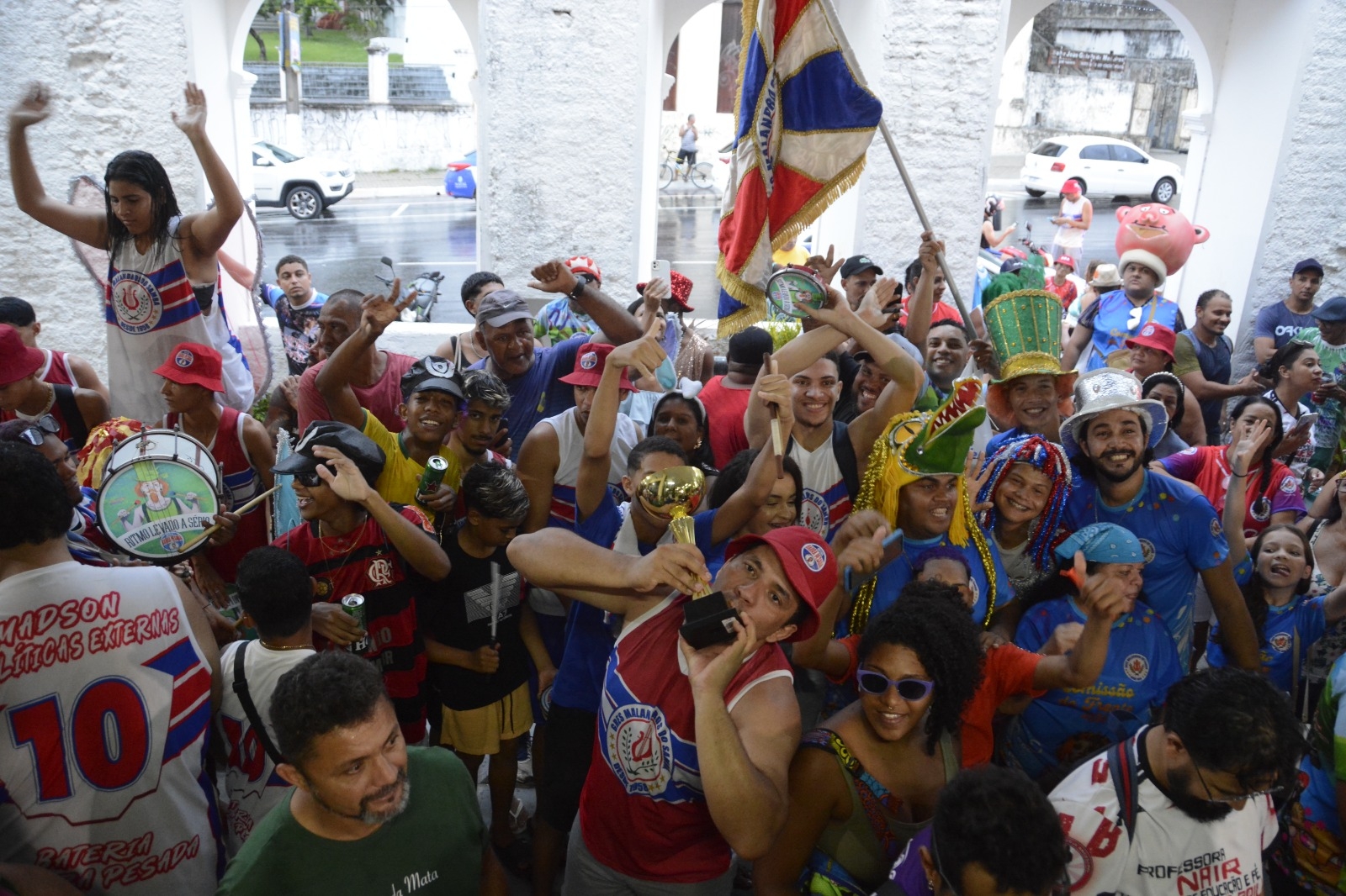 Malandros do Samba é tricampeã do carnaval 2025 e Batuque Ancestral é a campeã do Grupo B
