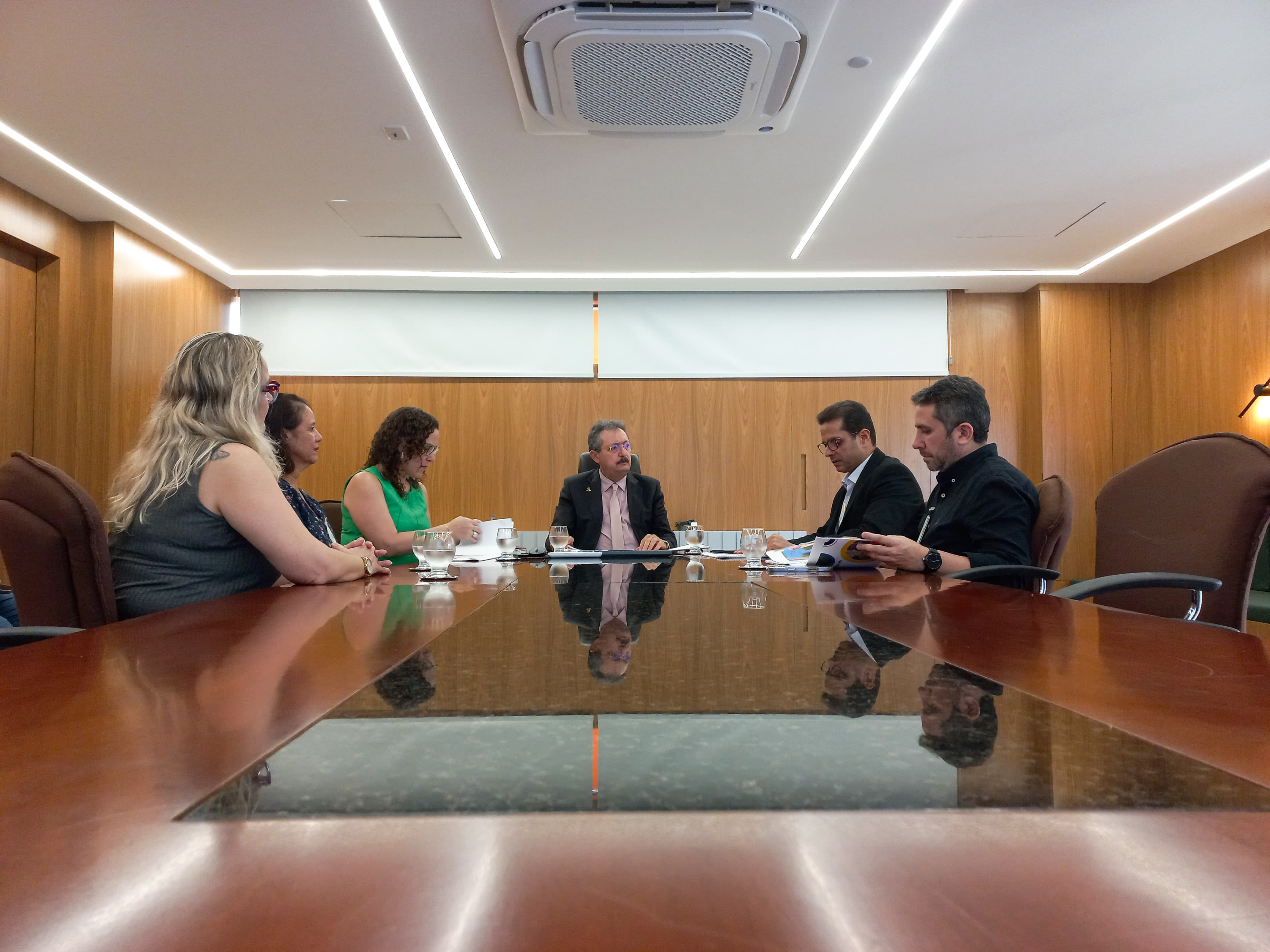 Secretário de Educação apresenta avanços dos 100 dias de gestão ao TCE-RN