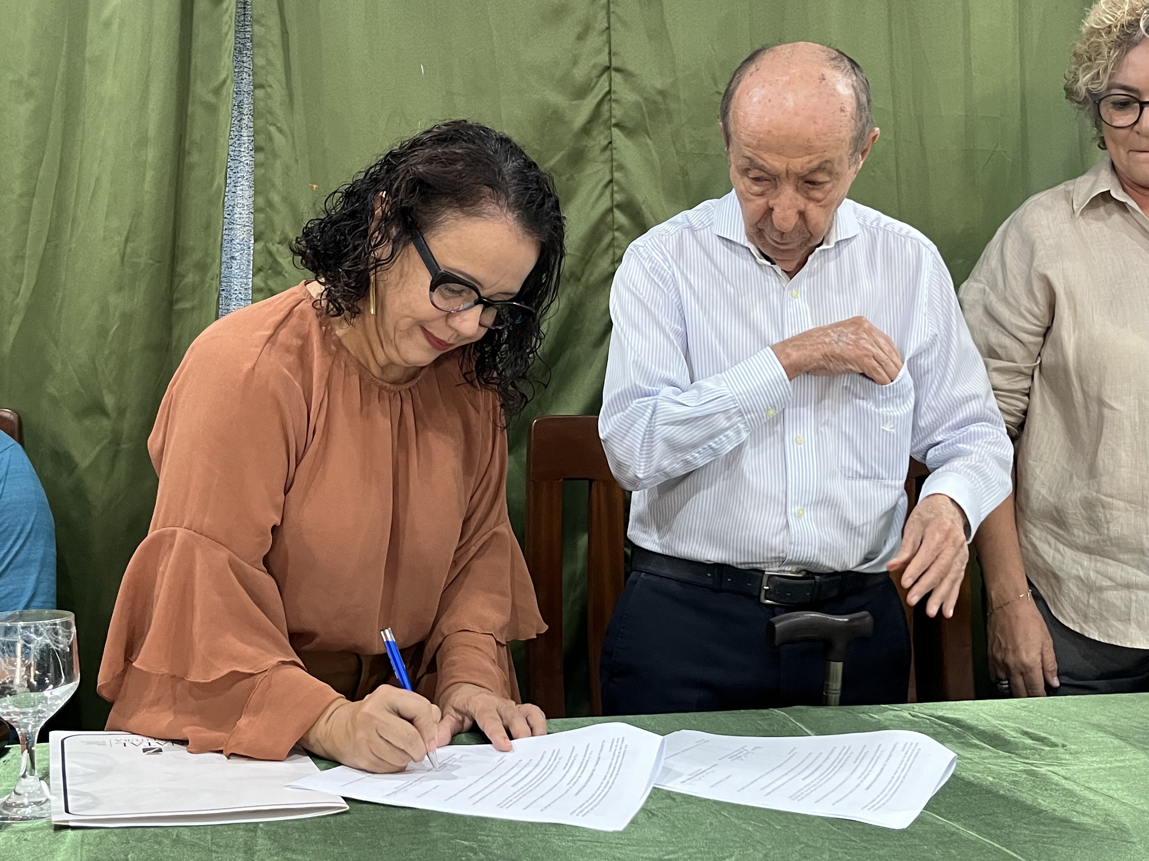Prefeitura do Natal renova convênio com o UNI-RN para projetos de extensão