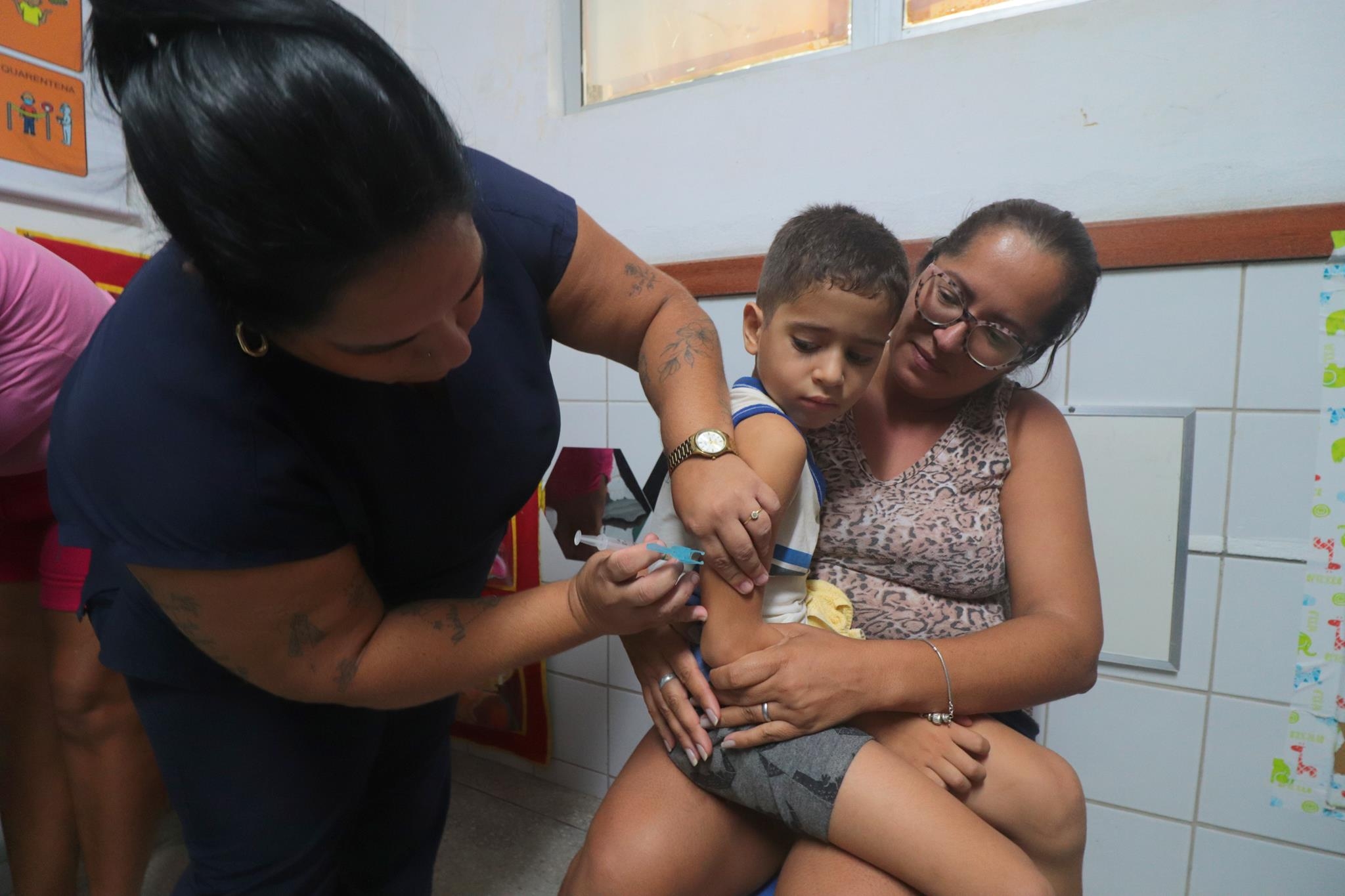 Crianças do CMEI Profa. Antônia Fernanda Jales são vacinadas