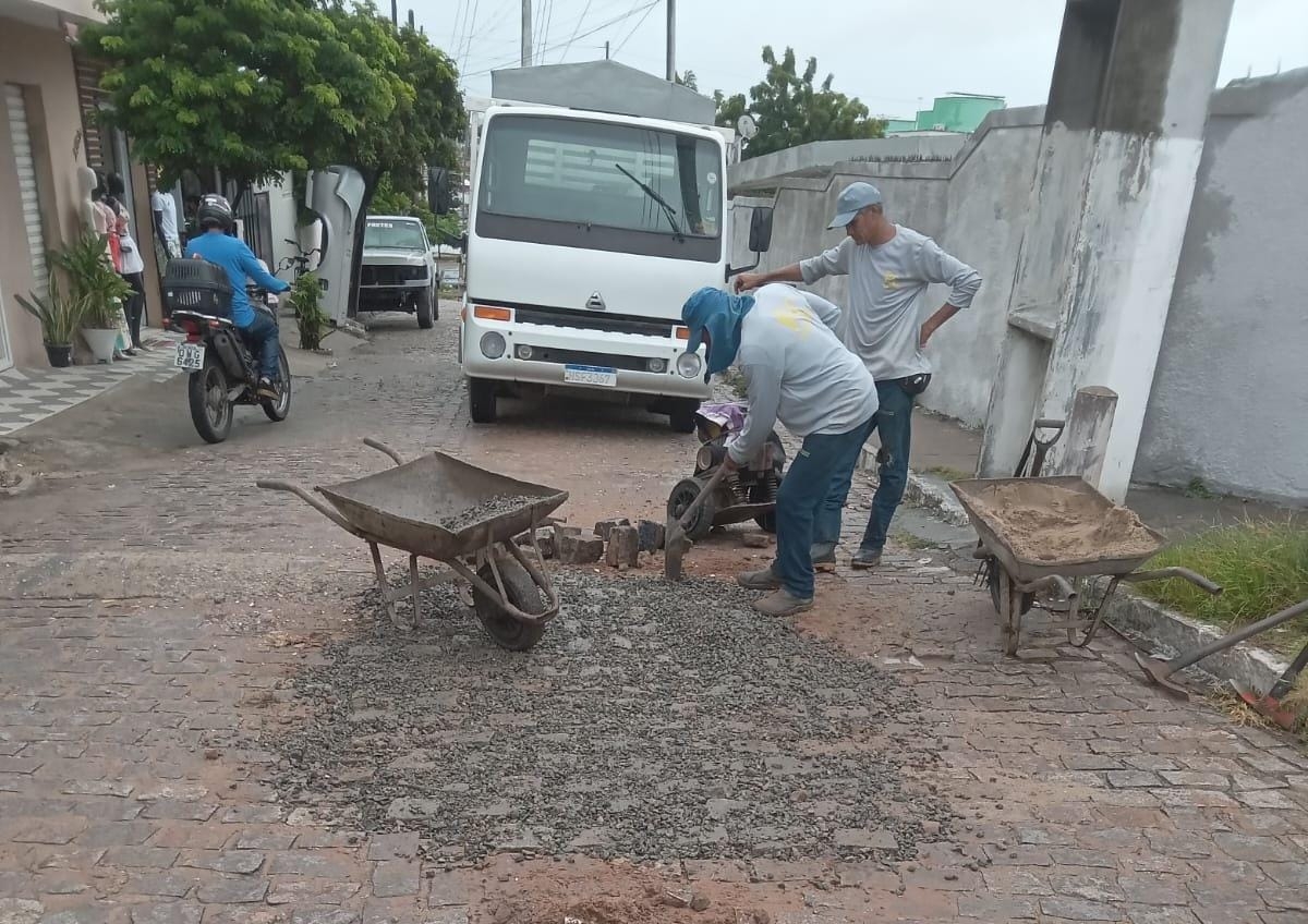 Mais de 200 ruas de Natal já receberam a operação tapa buraco 
