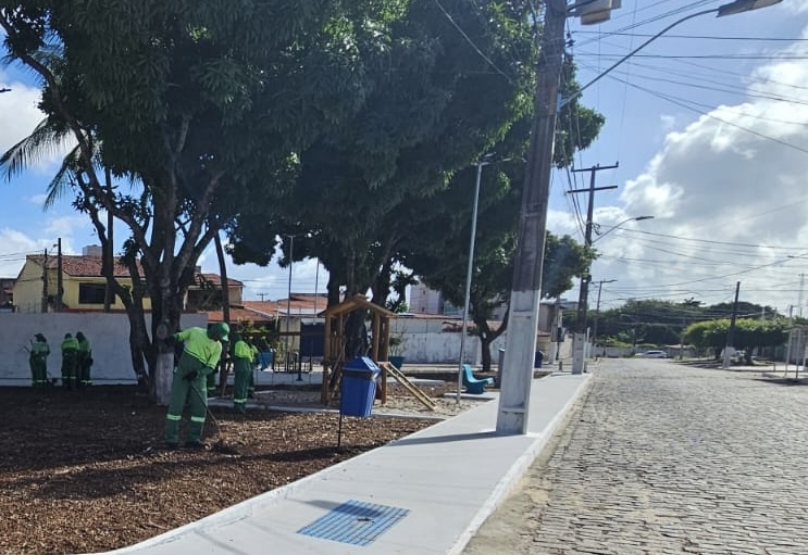 Prefeitura inaugura praça com iluminação em LED, acessibilidade e lazer em Neópolis