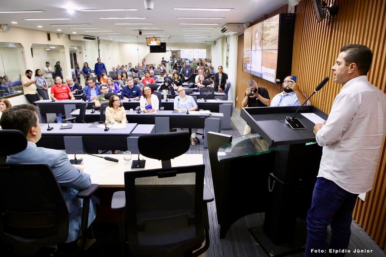 Secretaria de Educação participa de audiência sobre nova Matriz Curricular da Rede Municipal 