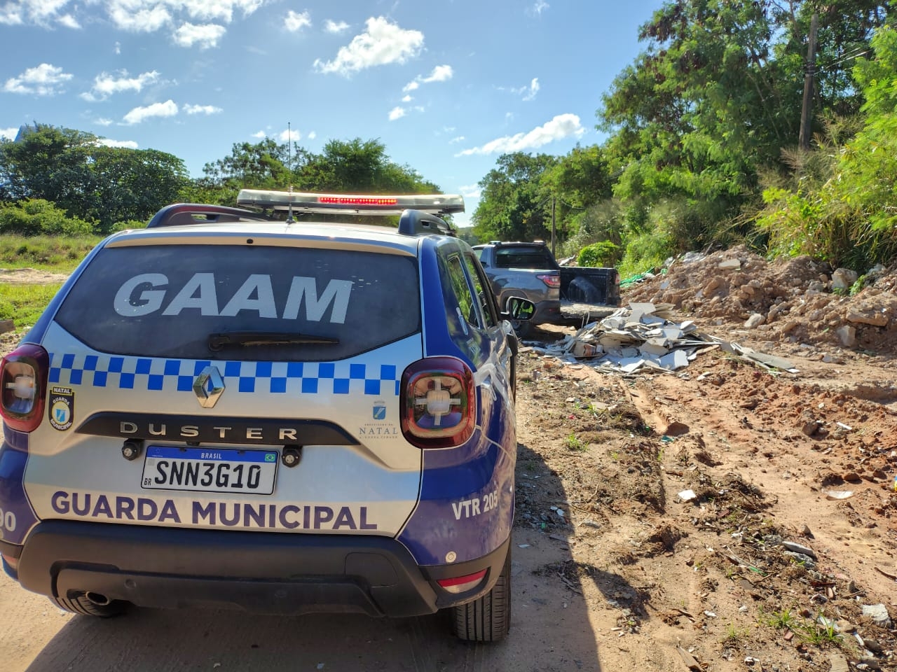 Guarda Municipal flagra crime ambiental na ZPA 01, na região do San Vale