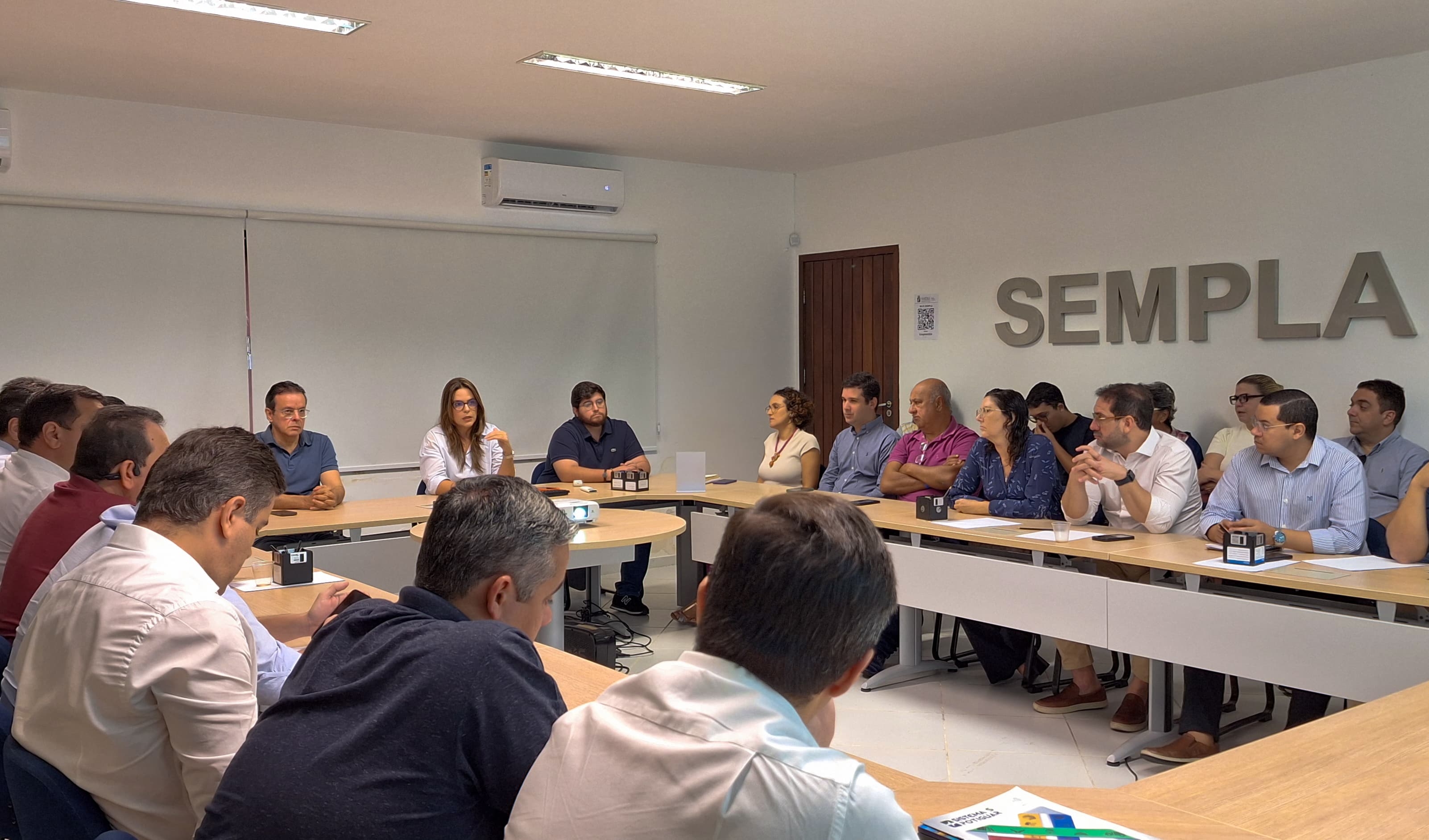 Secretários municipais discutem ações preventivas e corretivas na drenagem urbana 