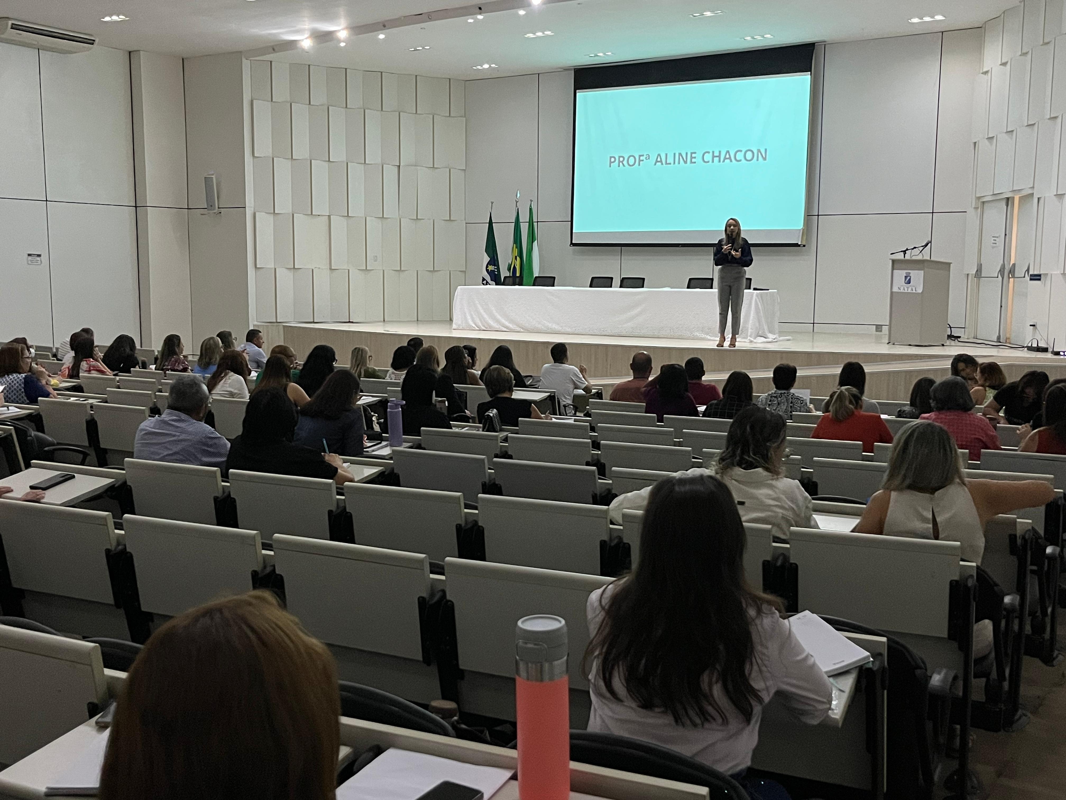 Diretores discutem estratégias do Plano de Ação Trienal nas unidades escolares
