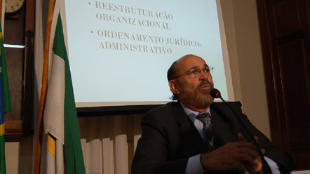 Roberto Lima apresenta reforma administrativa 