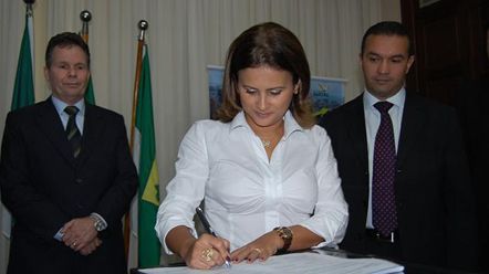 Conv&ecirc;nio entre Prefeitura do Natal e Cosern trar&aacute; economia de energia nos sem&aacute;foros da cidade