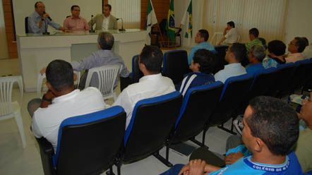 Primeira turma de monitores &eacute; formada pelo Via Livre nas Escolas