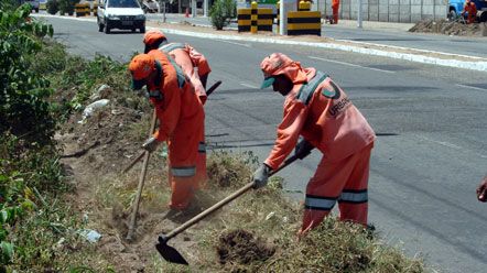 Garis da Urbana intensificam limpeza no KM6 e Mor Gouveia