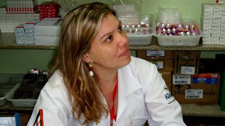 Farm&aacute;cias dos AMEs disponibilizam medicamentos aos usu&aacute;rios
