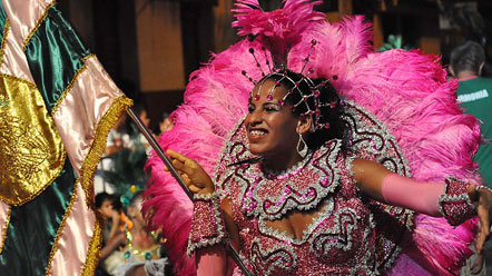 Escola Balan&ccedil;o do Morro e Tribo Guaraci s&atilde;o as campe&atilde;s do Carnaval 2011 