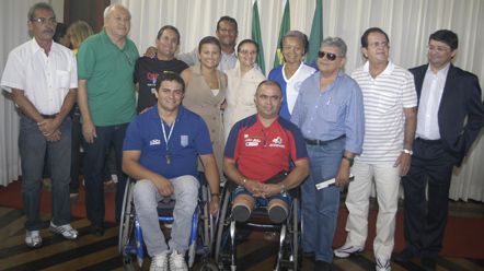 Prefeita assina conv&ecirc;nios com entidades filantr&oacute;picas