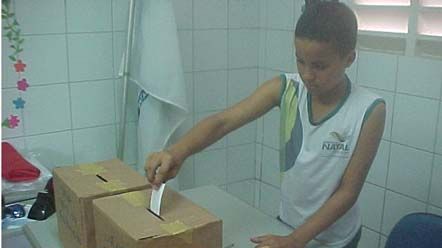 Comunidade escolhe em elei&ccedil;&atilde;o direta Conselho Escolar em 67 unidades 