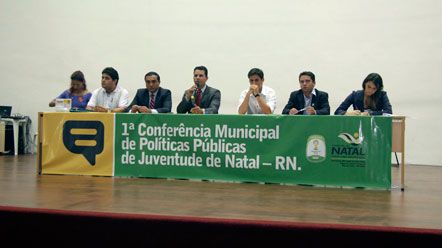 Confer&ecirc;ncia re&uacute;ne jovens para discutir pol&iacute;ticas p&uacute;blicas