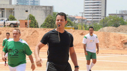 Secret&aacute;rio Rodrigo Cintra apita primeira partida do Arena das Dunas