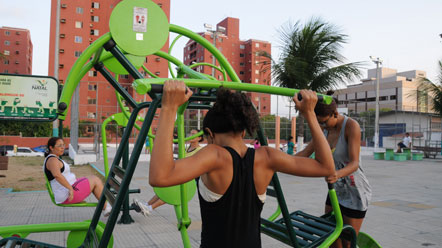  Pra&ccedil;a Santa M&ocirc;nica &eacute; revitaliza&ccedil;&atilde;o e ganha Academia da Terceira Idade