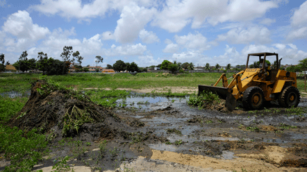 Limpeza das lagoas come&ccedil;a pela de S&atilde;o Conrado
