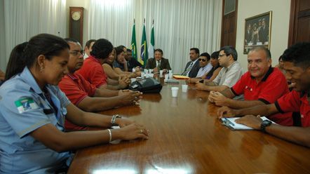 Gabinete Civil discute reivindica&ccedil;&otilde;es dos servidores municipais