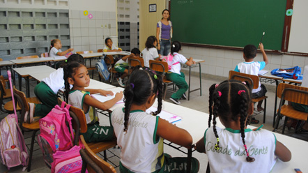 Come&ccedil;a o ano letivo para os alunos do munic&iacute;pio