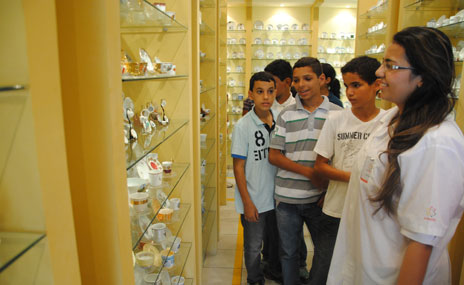 Alunos da Escola Municipal Ant&ocirc;nio Severiano visitam f&aacute;brica de caf&eacute;