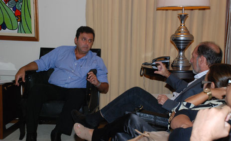 Jair Meneguelli apresenta ao prefeito o projeto Vira Vida